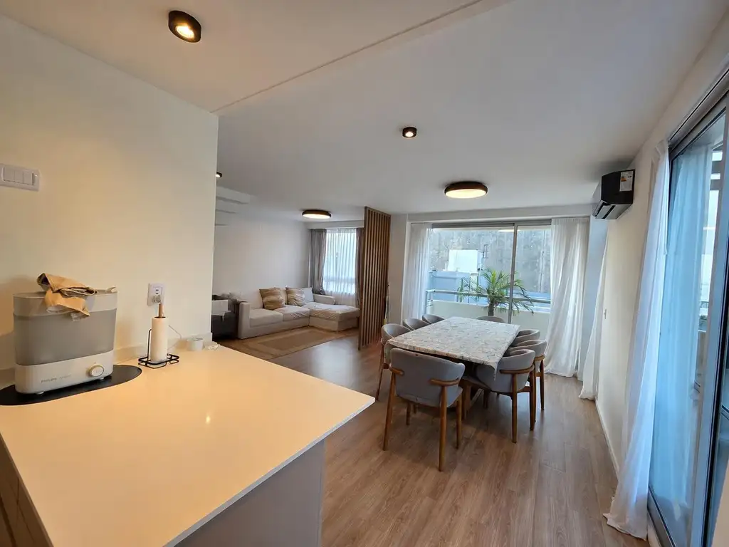 Foto de DUPLEX 4 AMB - TERRAZA PROPIA - 2 COCHERAS - IMPECABLE !!!!!, imagen 2