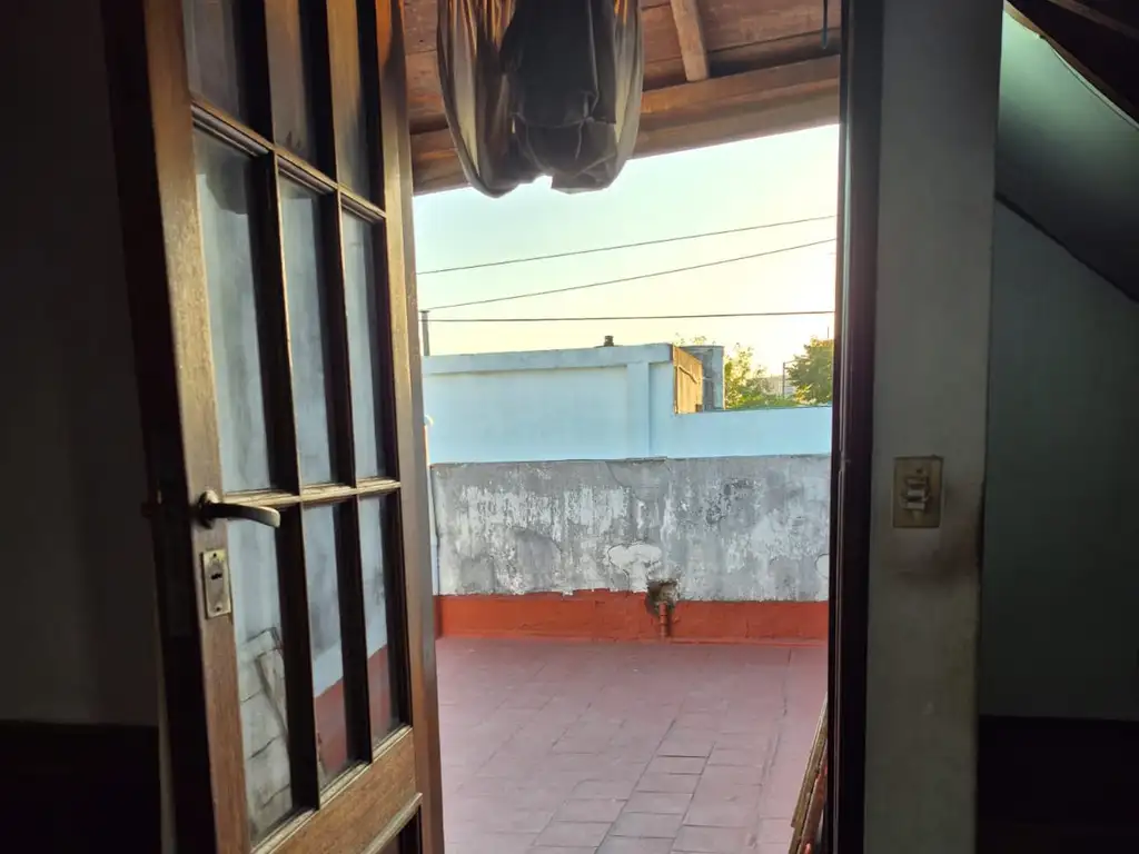 Foto de alquiler casa con cochera en Villa Lugano, imagen 3