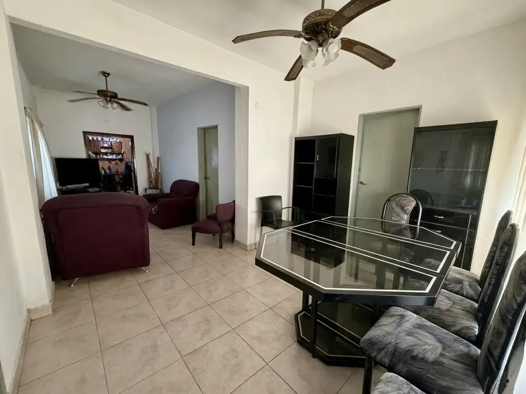 Foto de Venta Casa en lote propio 8.66 x 17 con vivienda para 2 familias, imagen 2