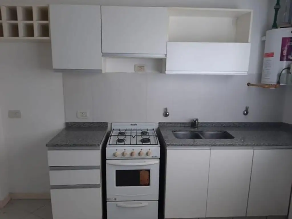 Foto de DEPARTAMENTO UN DORMITORIO CON BALCON EN ALQUILER, imagen 2