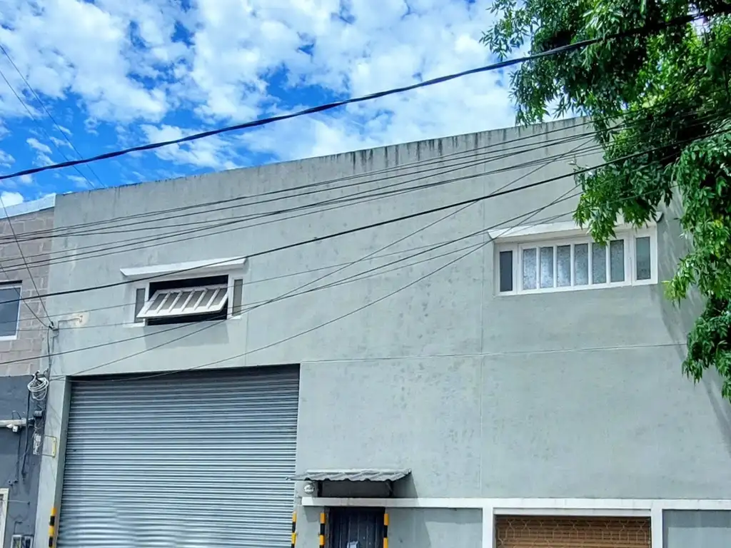 Foto de MUY BUEN GALPON EN ALQUILER EN ZONA INDUSTRIAL, imagen 1