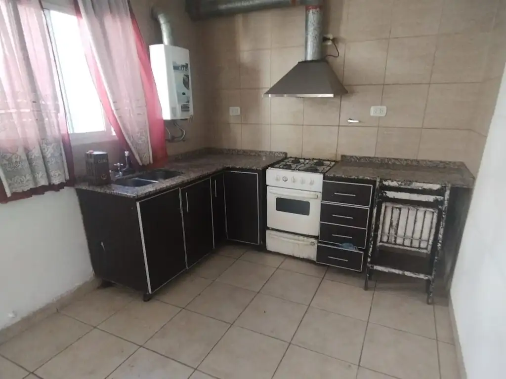 Foto de ALQUILA DEPARTAMENTO 2 AMB CON PATIO PEQUEÑO, SIN EXPENSAS, imagen 1