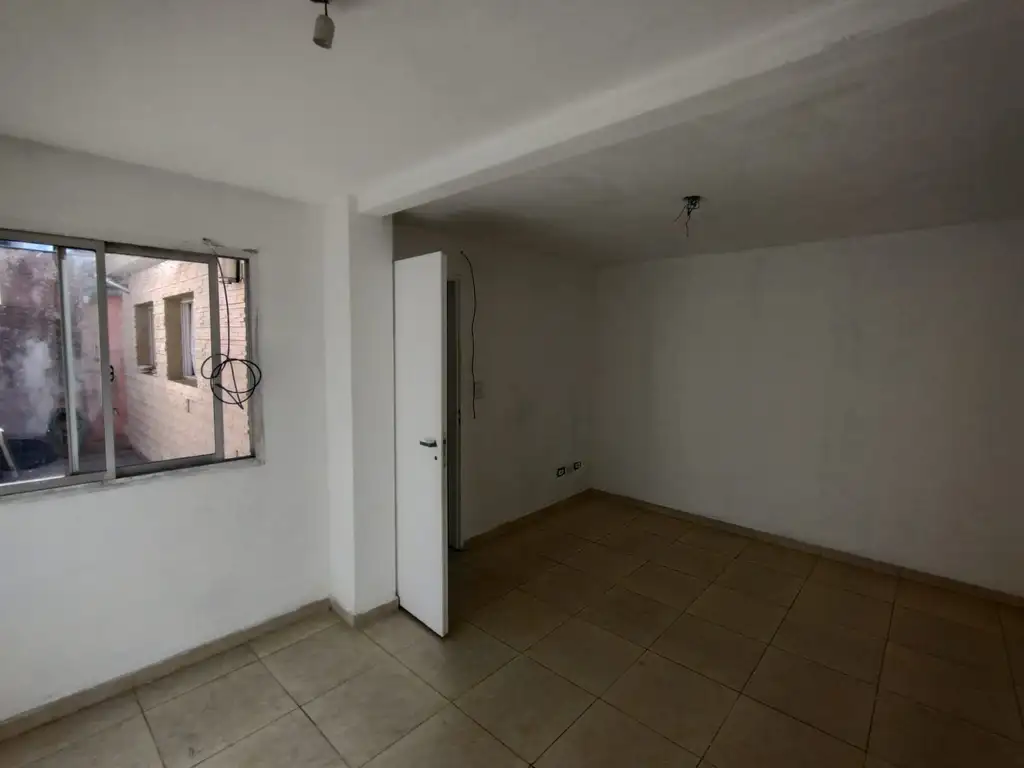 Foto de ALQUILA DEPARTAMENTO 2 AMB CON PATIO PEQUEÑO, SIN EXPENSAS, imagen 4