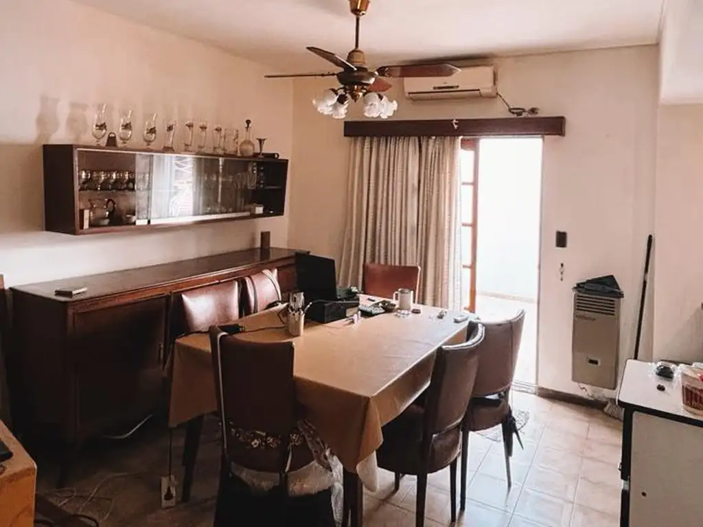 Foto de CASA 4 AMBIENTES CON PATIO Y GARAGE, imagen 1