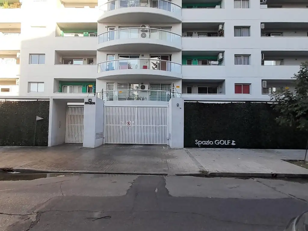 ESTUPENDO DTO. C/COCHERA Y BALCON EN EXTRAORDINARIO EDIFICIO