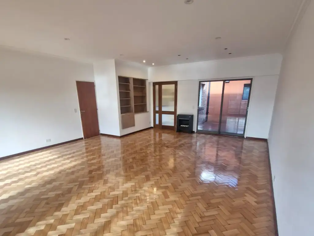 Foto de EXCELENTE PLANTA ALTA 3 DORMITORIOS 2 BAÑOS BALCON S/EXPENSAS, imagen 4