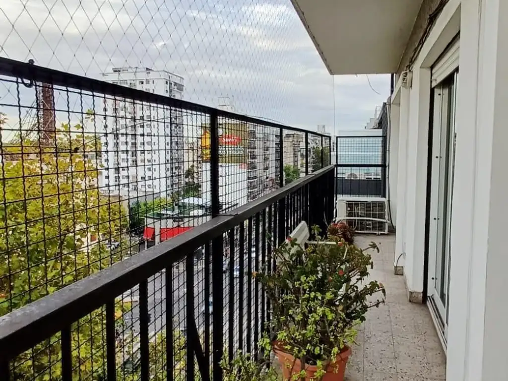 Foto de DEPTO 3 AMB DEP SERV FTE BALCON CORRIDO PARRILLA 4 BAÑOS-PATERNAL, imagen 2