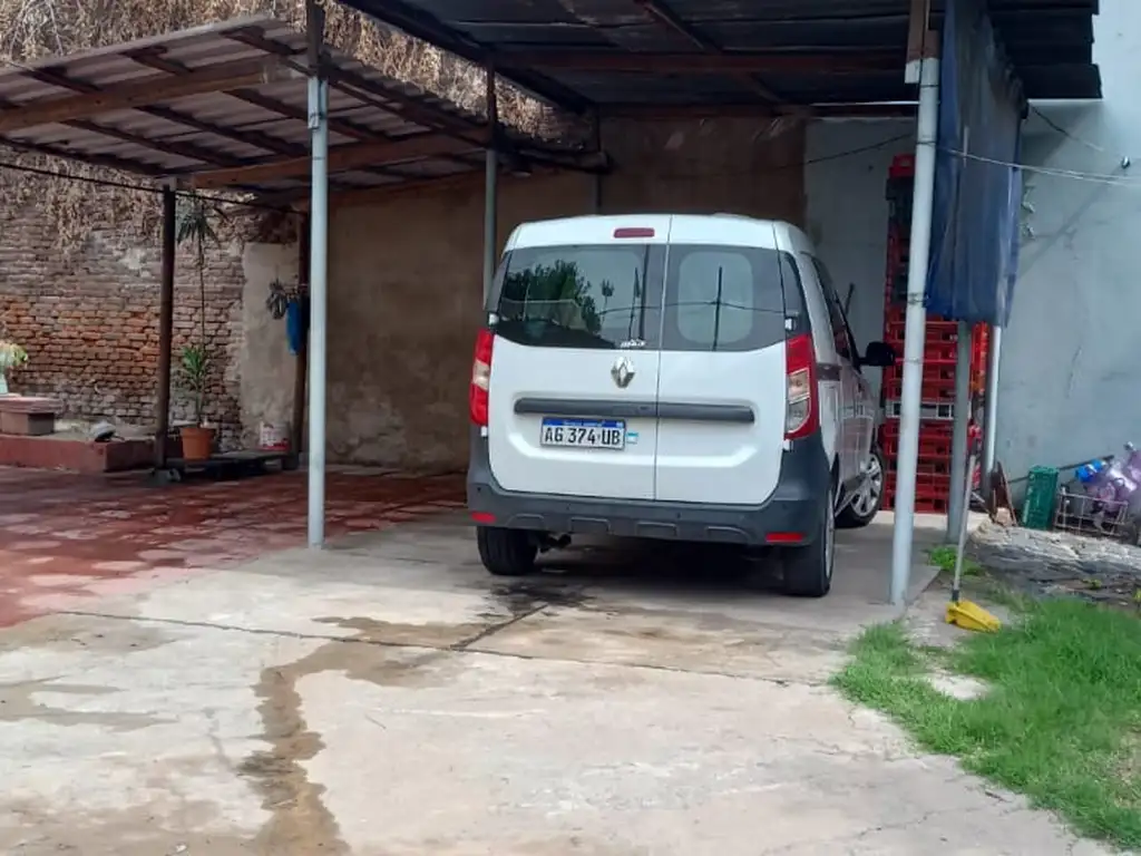 Foto de CASA DE 2 AMBIENTES EN ESQUINA, CON ENTRADA PARA 2 AUTOS, imagen 1