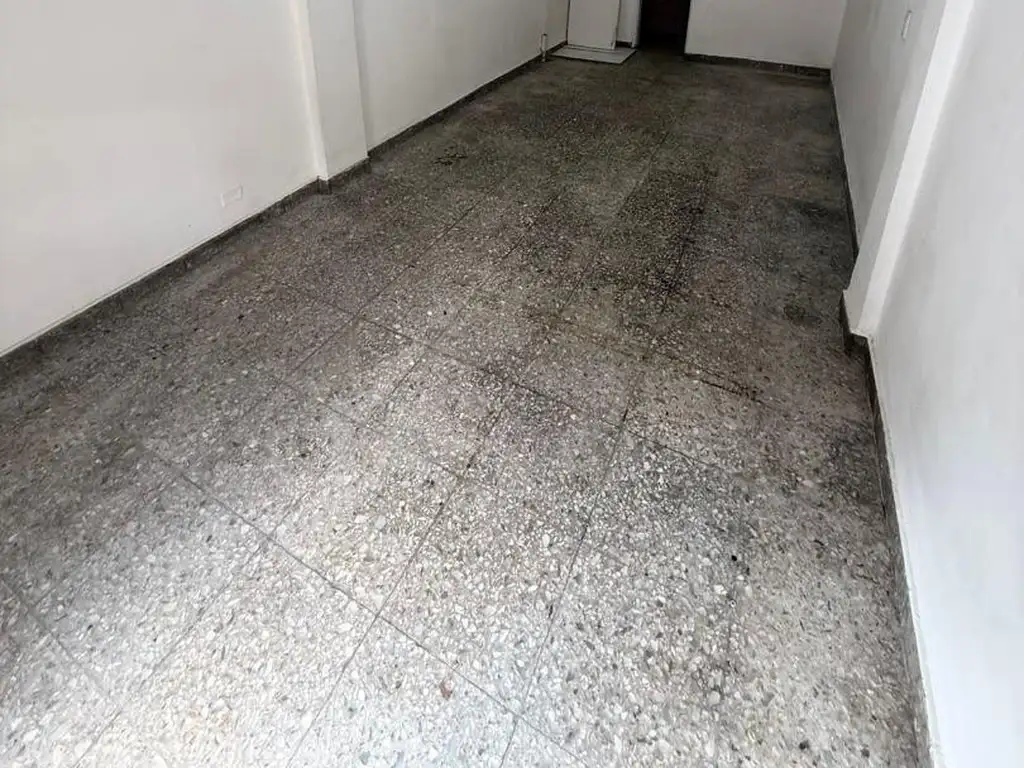 Foto de Local / Deposito en Alquiler - Ramos Mejia, imagen 1