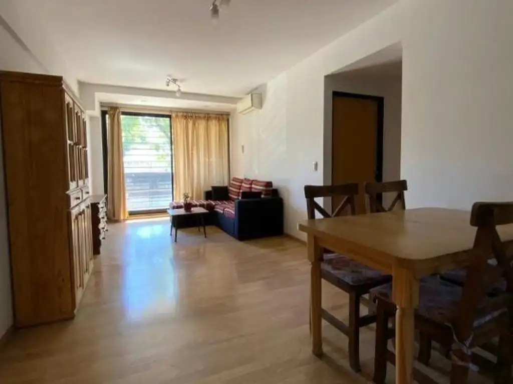 Foto de EXCELENTE 3 AMBIENTES 62m2tot. AL FRENTE BALCON FRANCES Y PATIO "SUPER, imagen 2