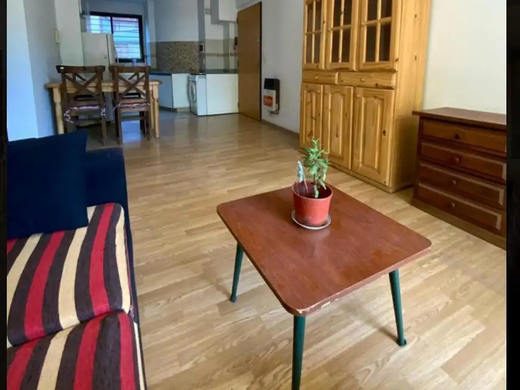 Foto de EXCELENTE 3 AMBIENTES 62m2tot. AL FRENTE BALCON FRANCES Y PATIO "SUPER, imagen 1