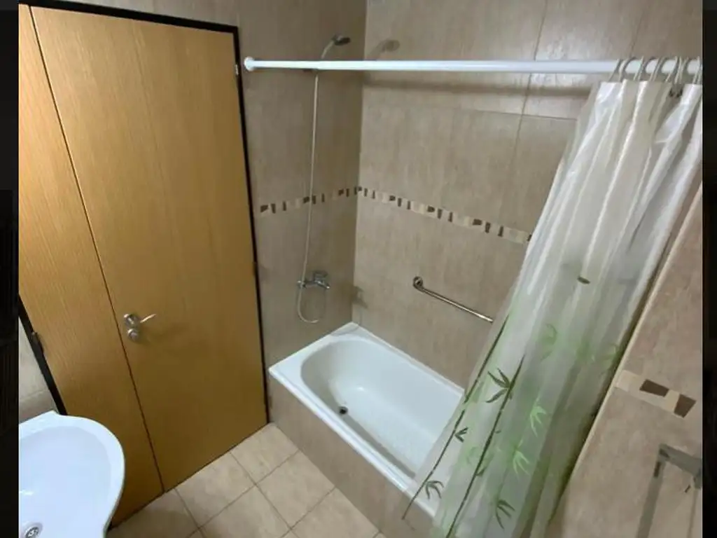 Foto de EXCELENTE 3 AMBIENTES 62m2tot. AL FRENTE BALCON FRANCES Y PATIO "SUPER, imagen 5