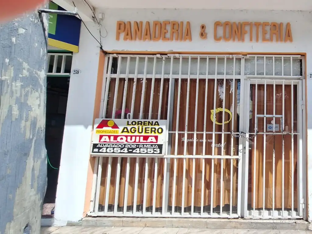 Foto de LOCAL COMERCIAL SOBRE AVENIDA CONCURRIDA, imagen 1