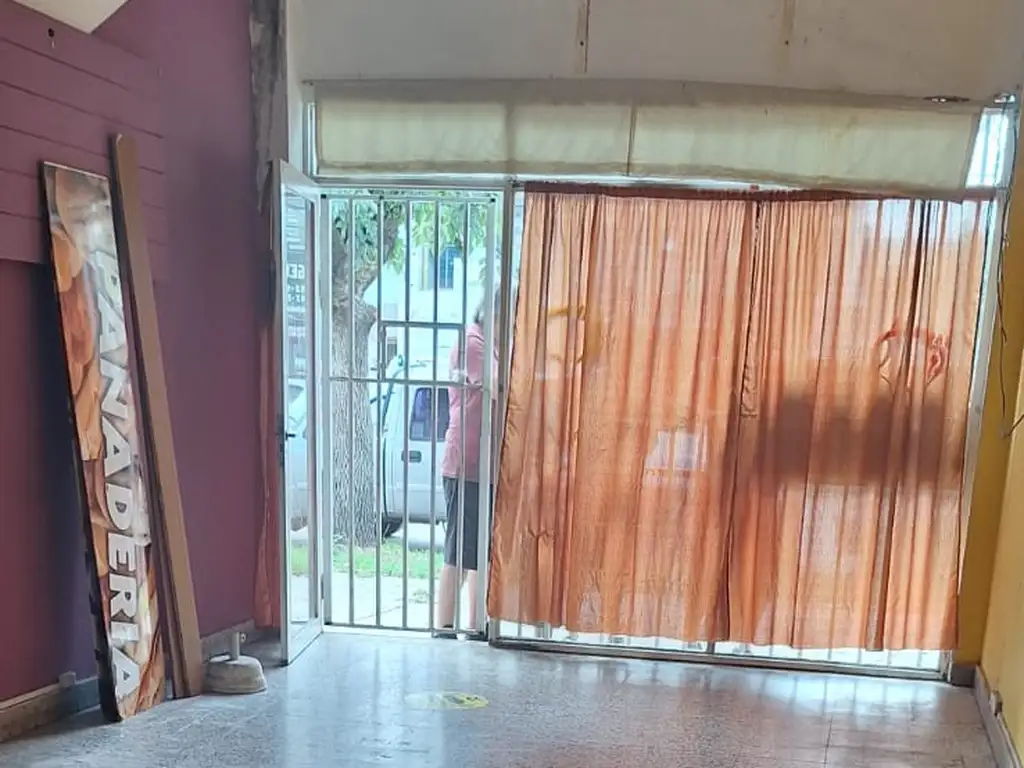 Foto de LOCAL COMERCIAL SOBRE AVENIDA CONCURRIDA, imagen 4