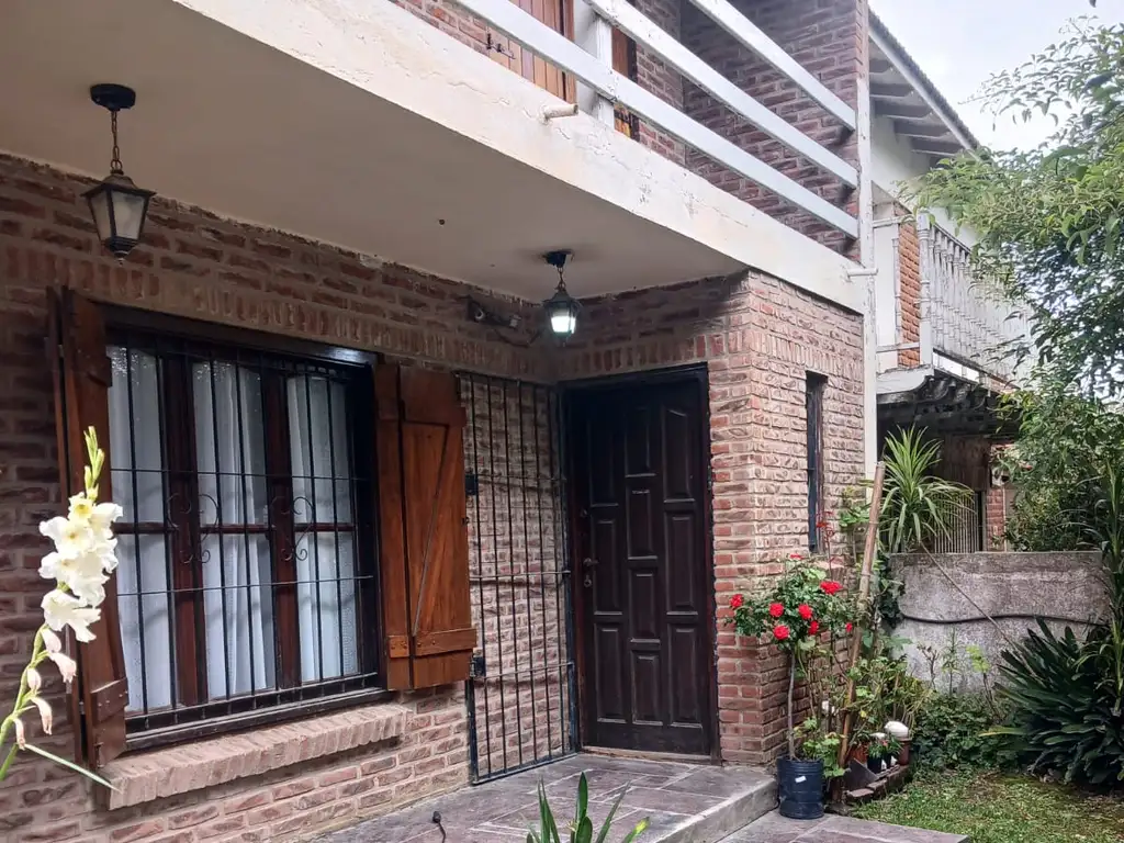 Foto de Dos casas Ubicadas en calle Necochea 426, imagen 1