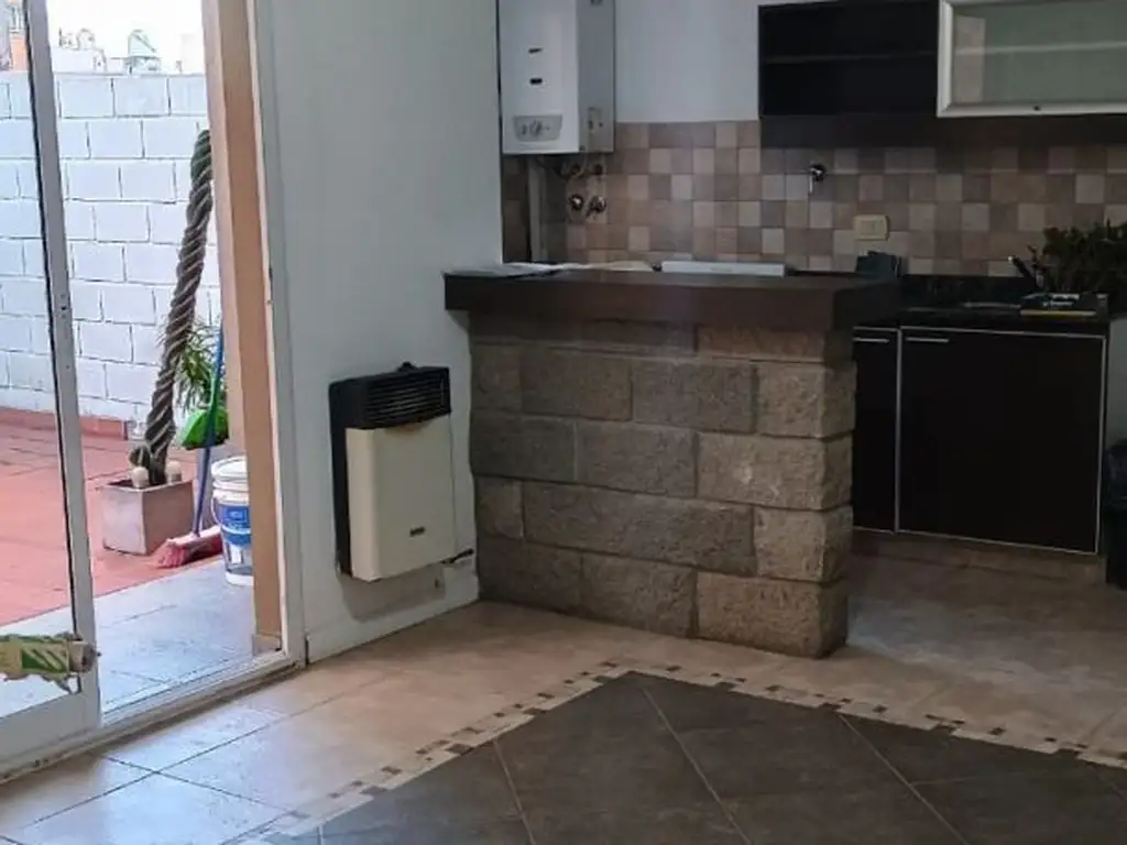 Foto de DEPARTAMENTO 2 AMBIENTES CON COCHERA A LA VENTA, LINIERS, imagen 1