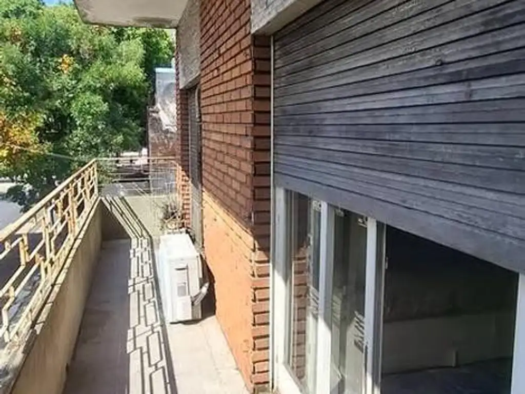 Foto de Vendo ph 3 amb con cochera y terraza a refaccionar, imagen 1