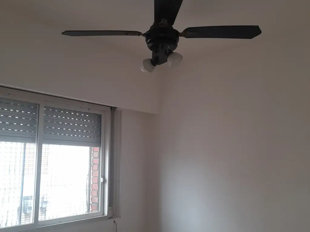 Foto de DEPTO 3 AMB C/BALCON Y COCHERA, imagen 4
