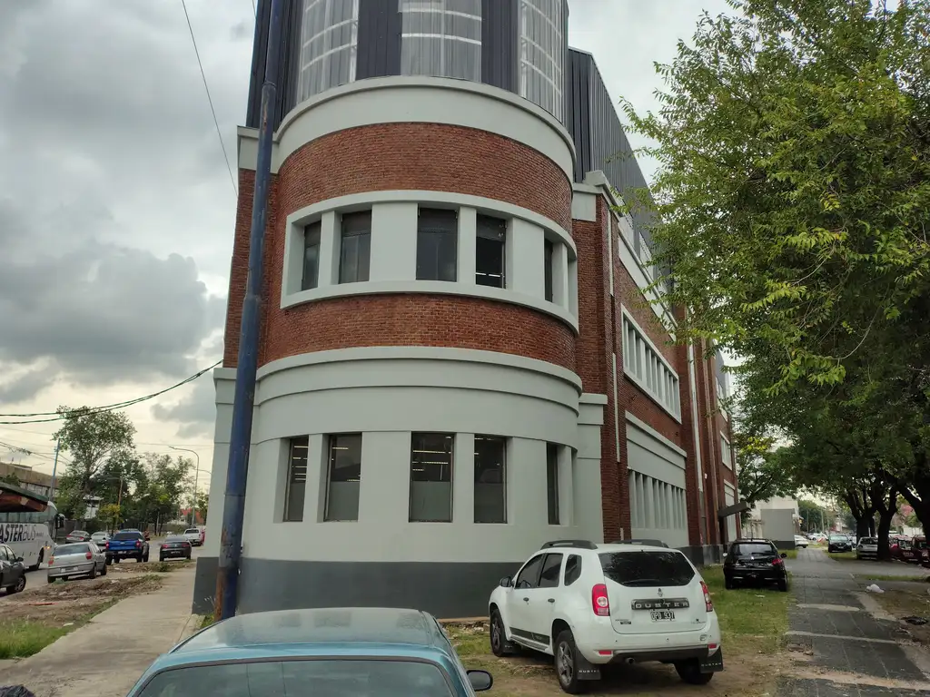Foto de Edificio en tres plantas, 3.979 m2, en Villa Lugano., imagen 2