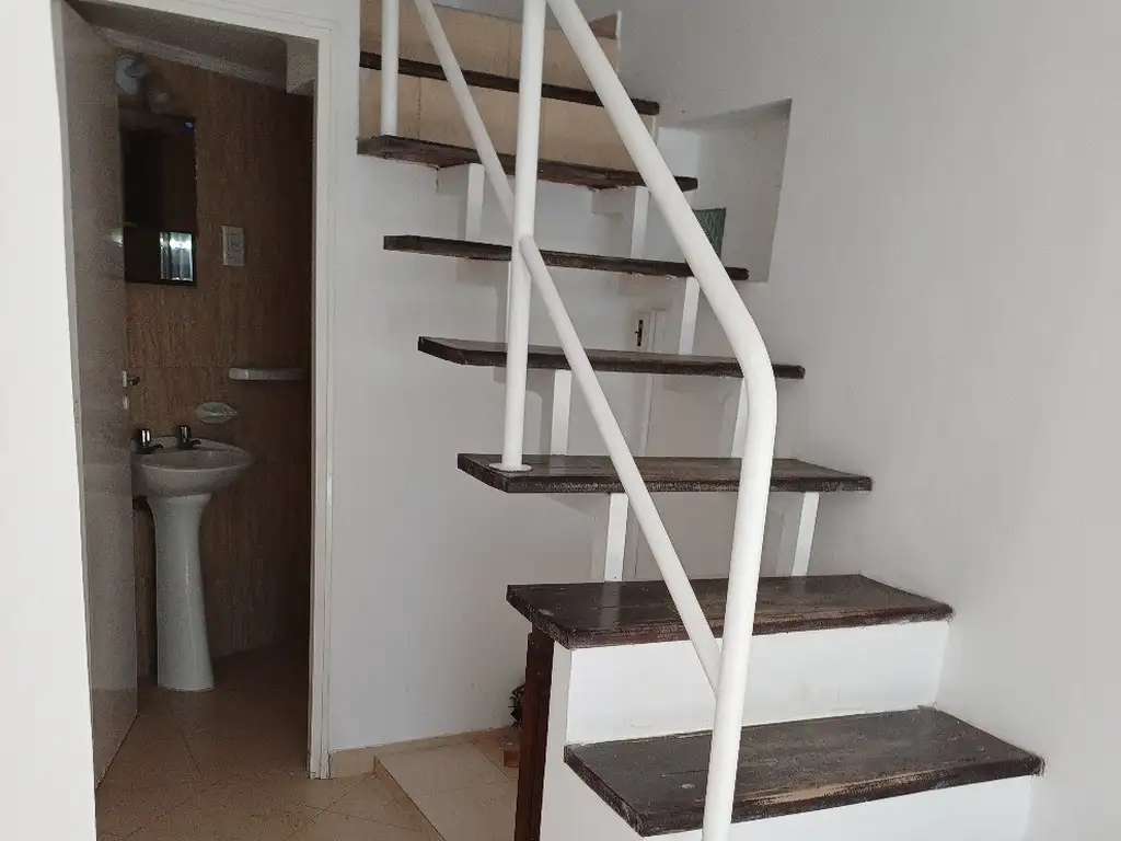 Foto de DEPARTAMENTO 3 AMBIENTES - ZONA CENTRO, PRESIDENTE ROQUE SÁENZ PEÑA, imagen 2