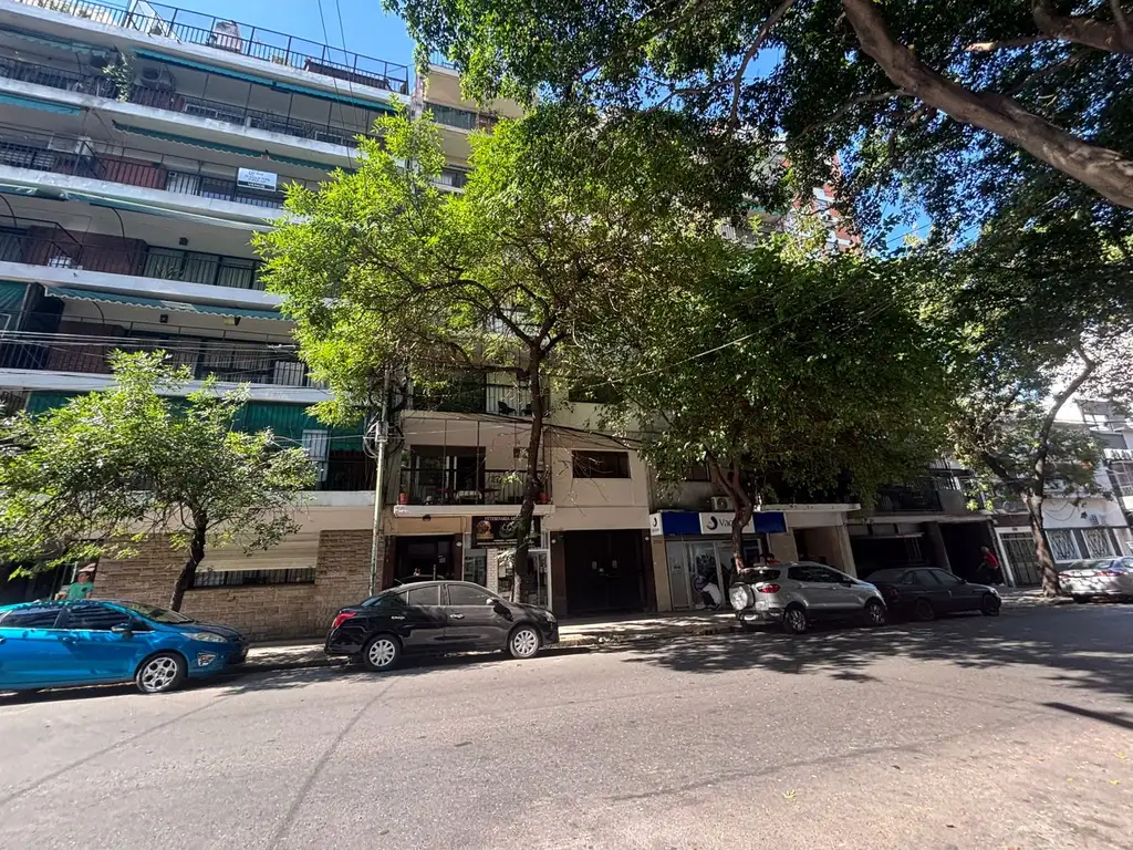 Foto de Hermoso 3 amb. al frente c/ balcón, imagen 1