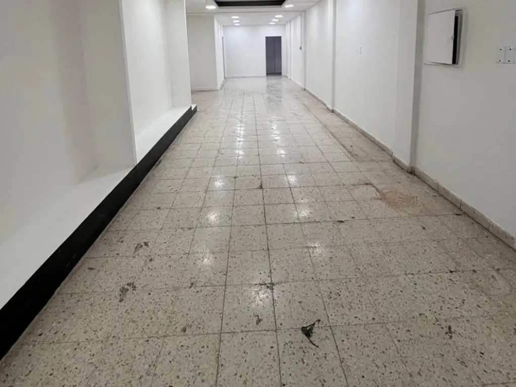 Foto de LOCAL | 108 M2 TOTALES | FRENTE AMPLIO | SÓTANO | COMERCIAL | CAPITAL, imagen 1