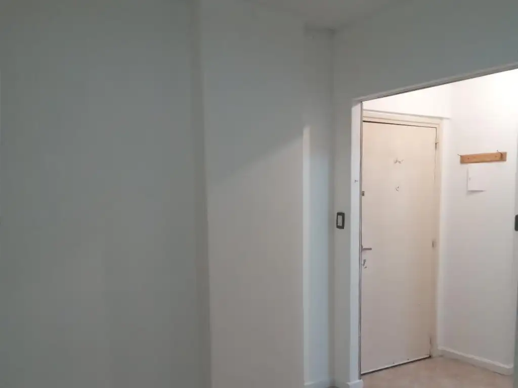 Foto de DEPARTAMENTO 2 AMBIENTES - MONSERRAT, CAPITAL FEDERAL, imagen 4