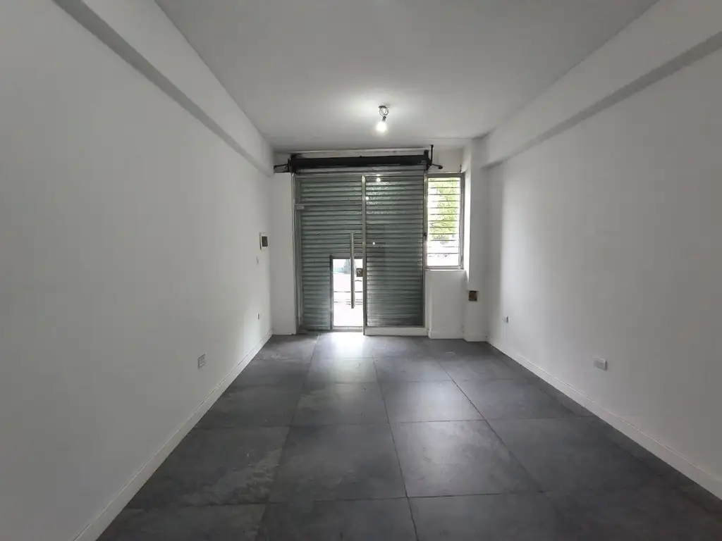 Foto de Local - Alquiler - Argentina, BARRACAS - HORNOS, GENERAL 1100, imagen 1