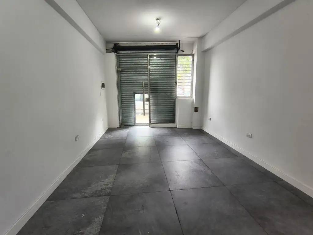 Foto de Local - Alquiler - Argentina, BARRACAS - HORNOS, GENERAL 1100, imagen 3
