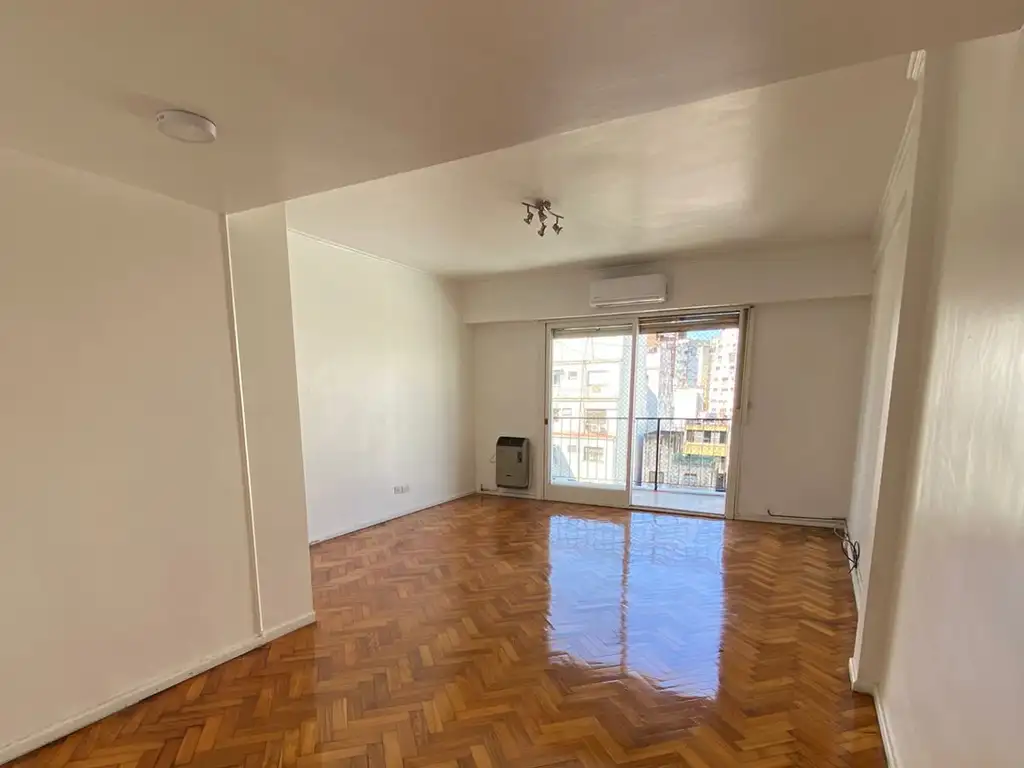 Foto de Venta - Amplio y luminoso departamento de 3 Ambientes ubicado en el, imagen 2