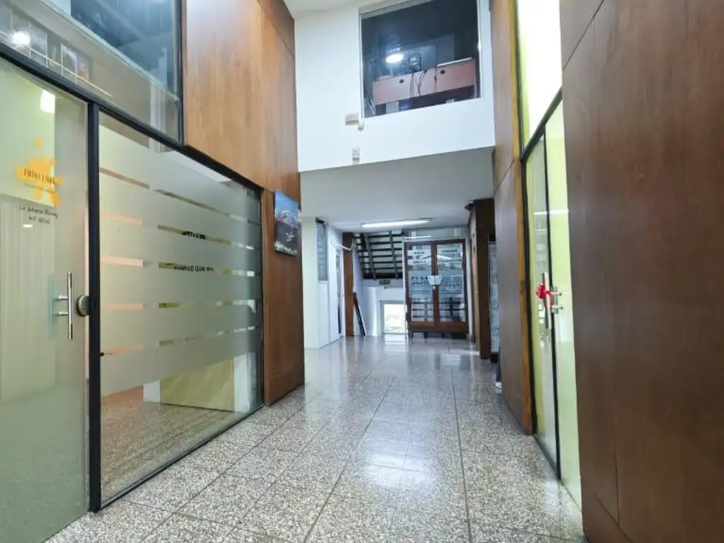 Foto de OFICINA A MEDIA CUADRA DE LA PLAZA DE ESCOBAR, imagen 3