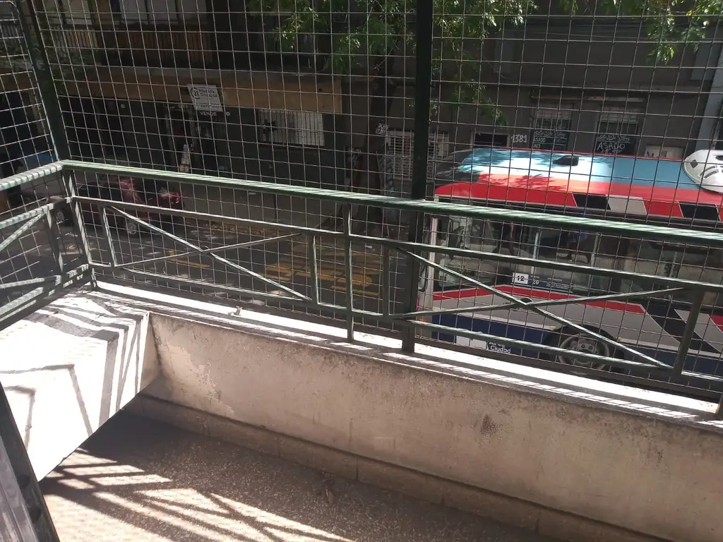 Foto de Semipiso 3 ambientes amplio en edificio de categoría, imagen 1
