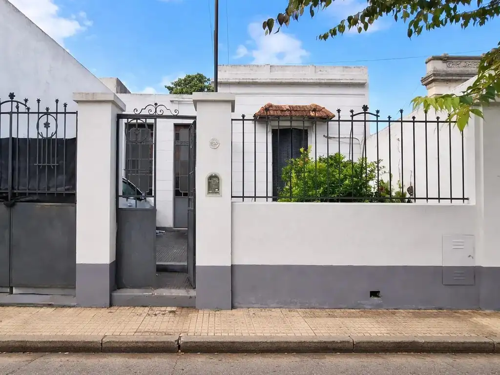 Foto de CASA EN ALQUILER TOLOSA 2 BIS E/ 529 y 530, imagen 2