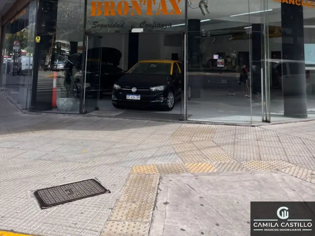 Foto de Local comercial en alquiler ubicado en Villa Luro, imagen 2