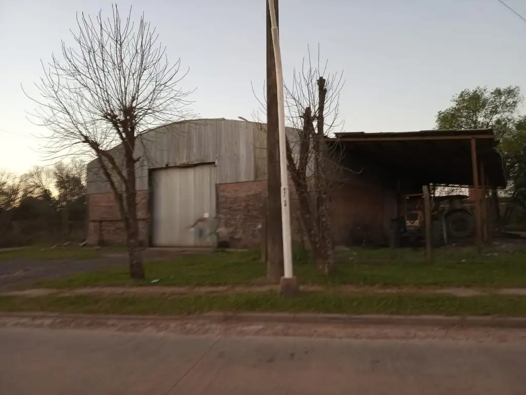 Foto de Alquila: Galpon+Of, sobre colectora a Ctes, margen izquierda, imagen 1