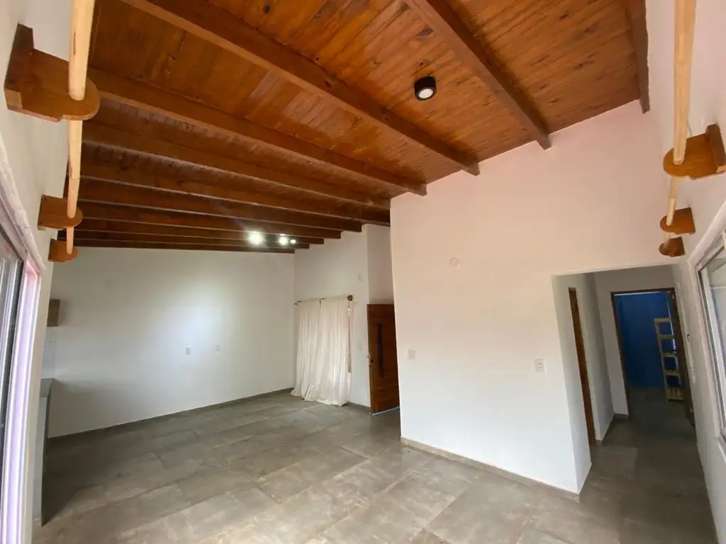 Foto de Casa en lote propio de 3 amb amplios , entrada de auto , jardín fondo y, imagen 5