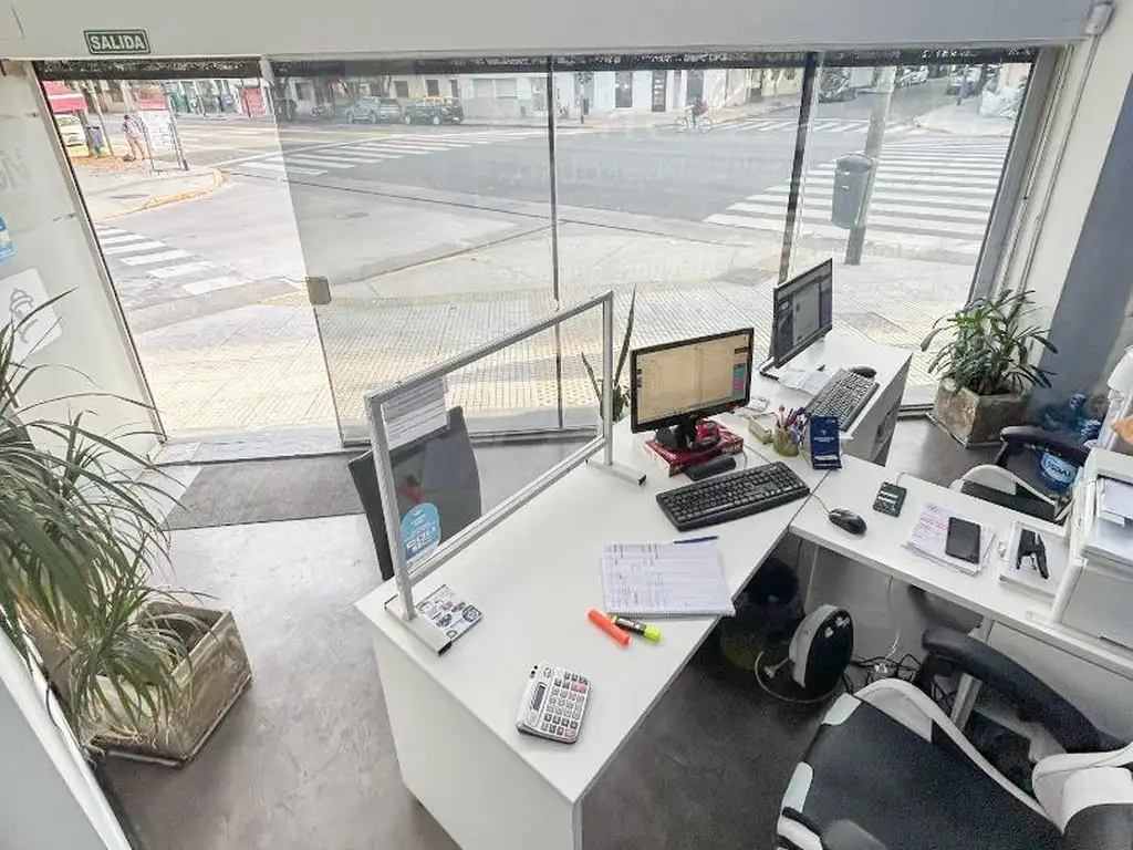 Foto de VENTA EN BLOQUE en esquina-Superficie edificable 1415 mts, imagen 4