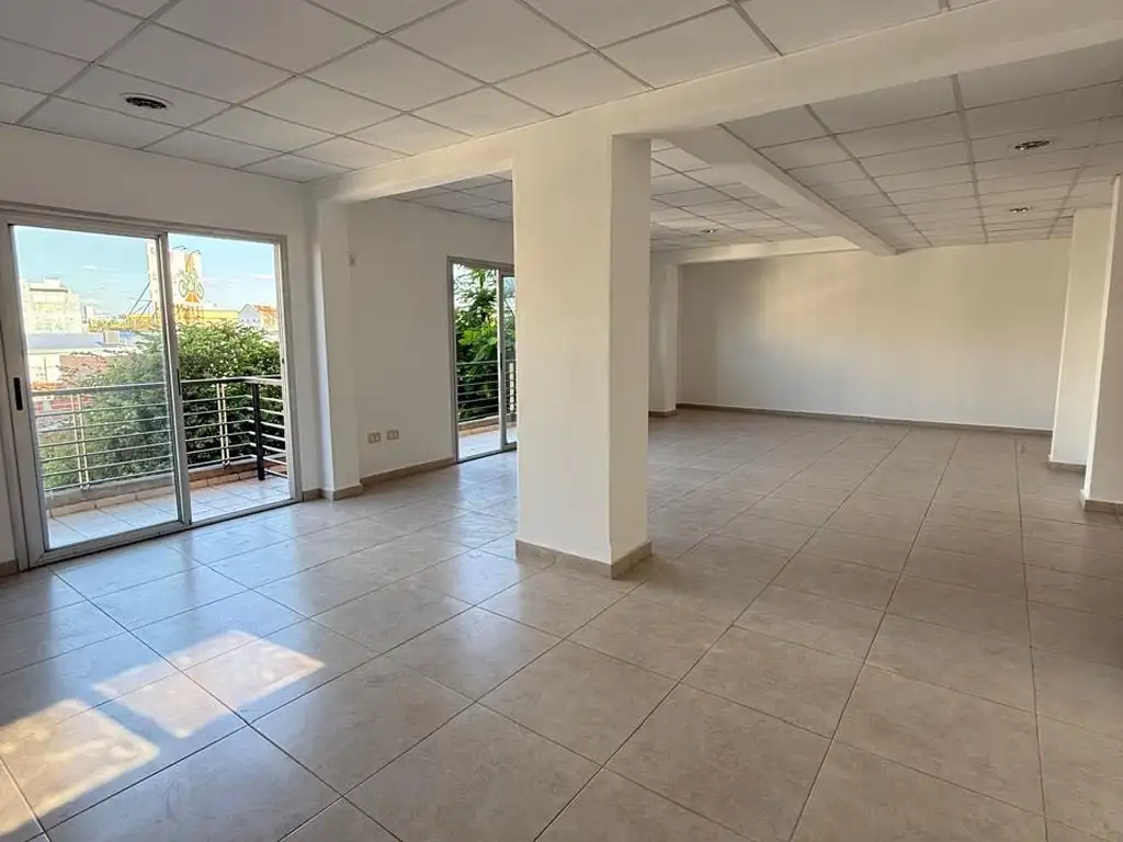 Foto de ?? ALQUILER – OFICINA PREMIUM EN CORRIENTES ?? Ed. Corrientes IV Ubicac, imagen 2