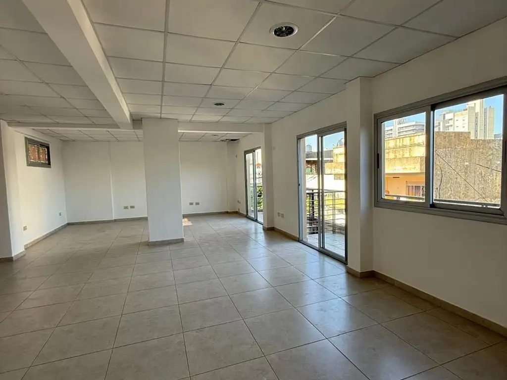 Foto de ?? ALQUILER – OFICINA PREMIUM EN CORRIENTES ?? Ed. Corrientes IV Ubicac, imagen 1