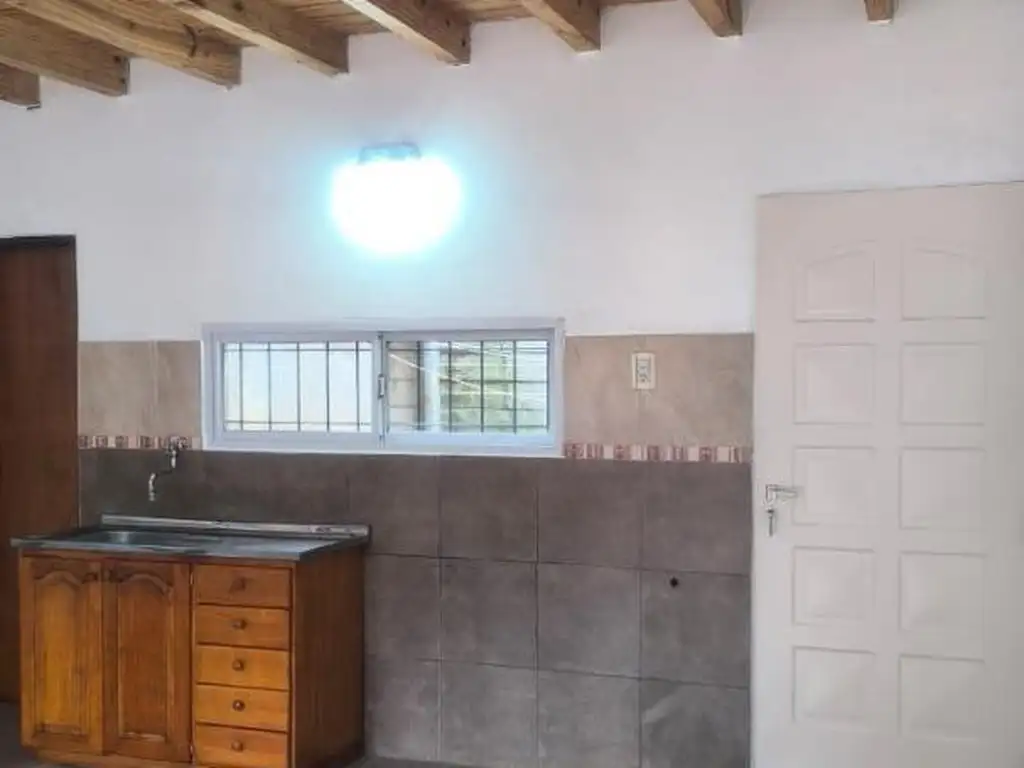 Foto de DÚPLEX DE 1 DORM. CERCANO POLIDEPORTIVO "FINITO" GEHRMANN, imagen 2
