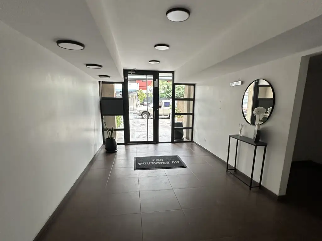 Foto de DPTO MONOAMB. 7º PISO AL FRENTE CON BCON, imagen 4