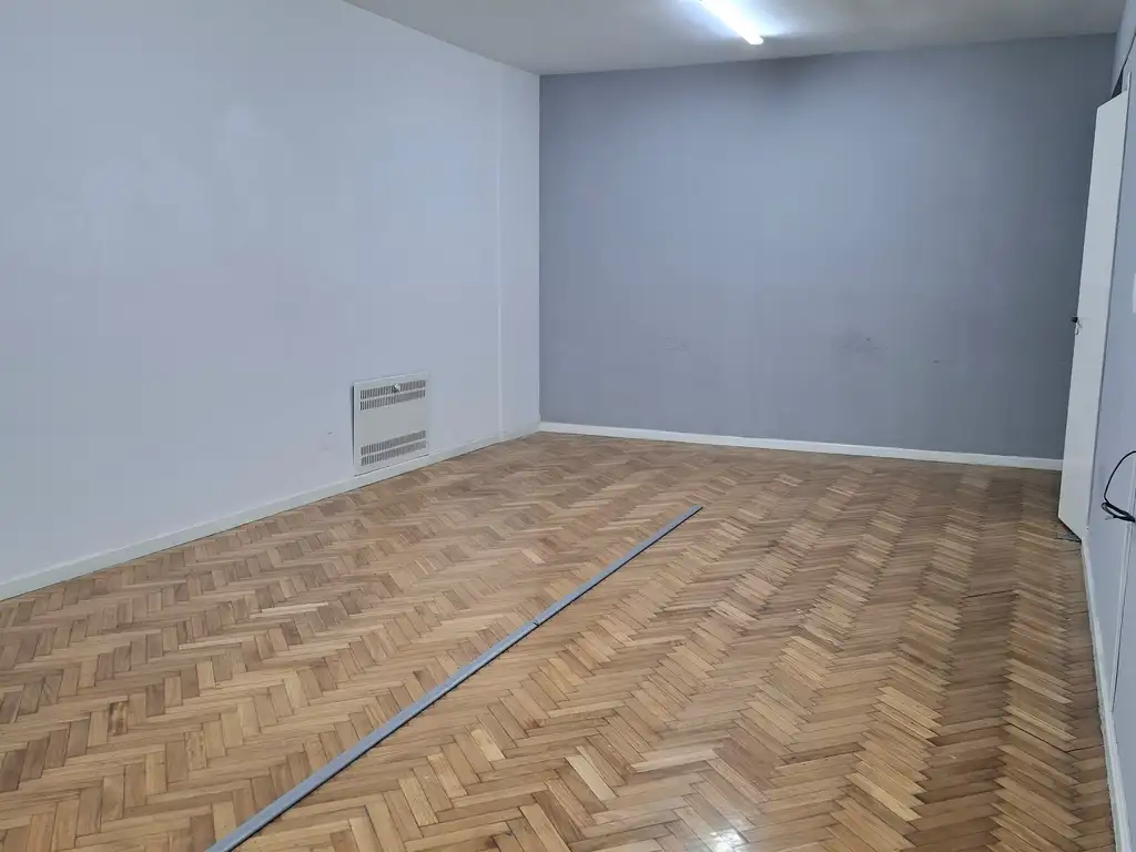 Foto de AMPLIA OFICINA EN PLENO CENTRO., imagen 5