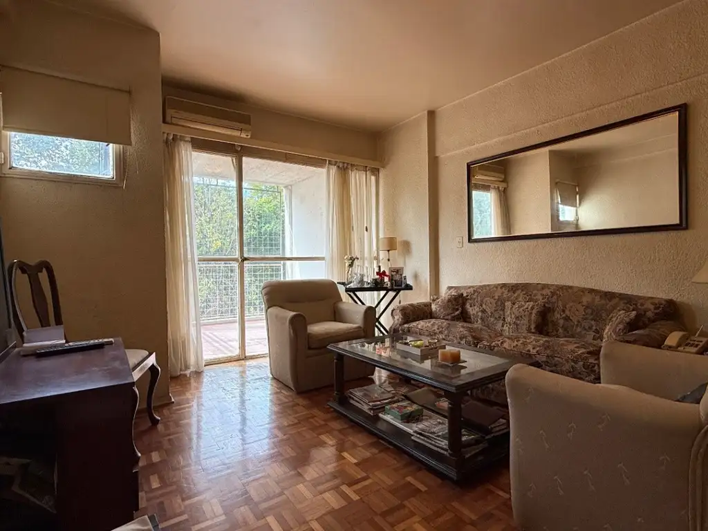 Foto de Departamento de 4 Ambientes con Balcon Aterrazado Orientacion Este!, imagen 2