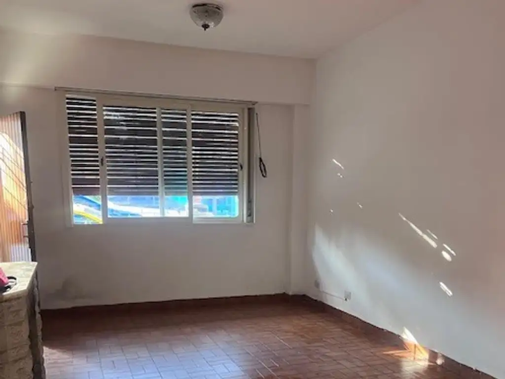 Foto de Venta PH de 4 ambientes con garaje, terraza en Versalles, imagen 3