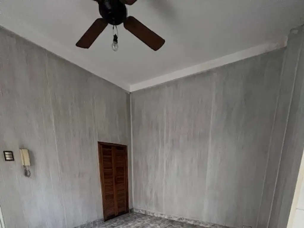Foto de Venta PH de 4 ambientes con garaje, terraza en Versalles, imagen 2
