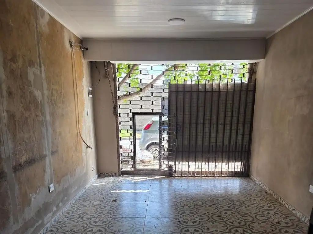Foto de Local comercial sobre la calle J.Marmol al 2564 en San Justo, imagen 3