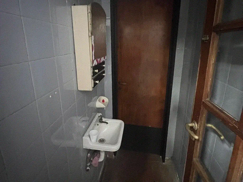 Foto de Alquiler local sobre avenida en zona comercial - Parque Avellaneda, imagen 5