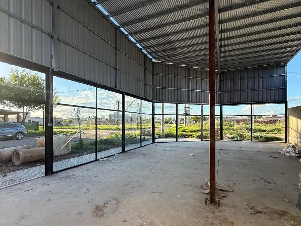 Foto de AMPLIO LOCAL COMERCIAL EN ALQUILER, PUEBLO ESTHER!, imagen 3