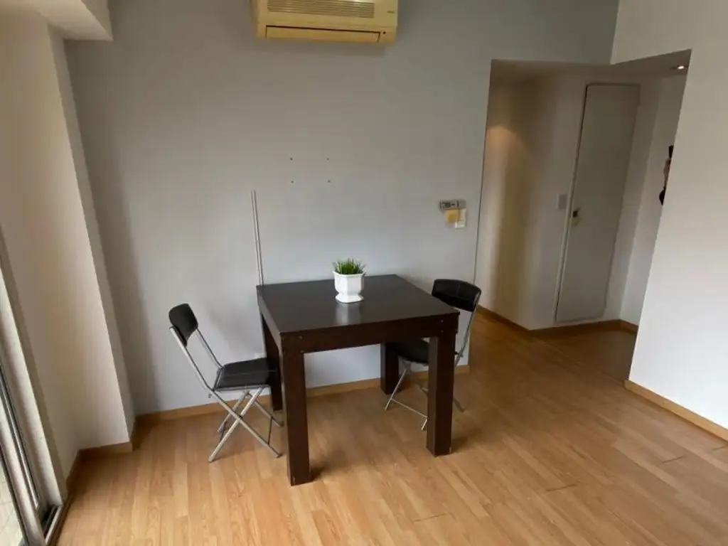 Foto de Departamento en alquiler en monserrat 2 ambientes con cochera, imagen 2