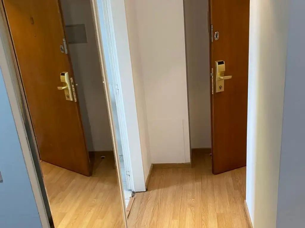 Foto de Departamento en alquiler en monserrat 2 ambientes con cochera, imagen 3